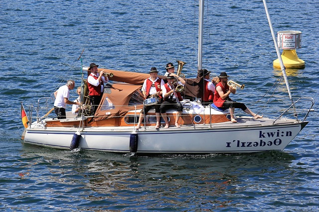 离谱！曝曼联将对食堂裁员 工作人员午餐仅有汤+三明治_力士_训练场_目标.